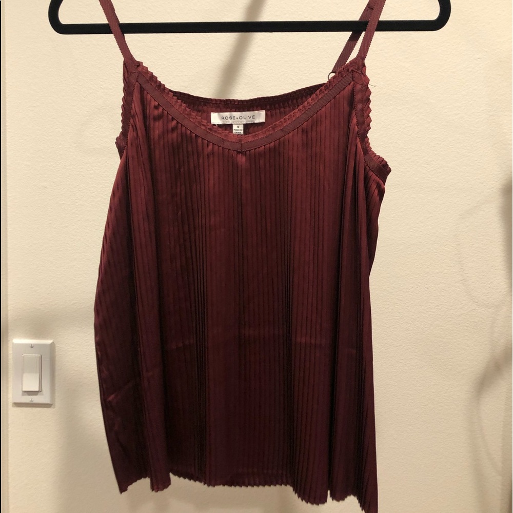 Burgundy dressy tanktop